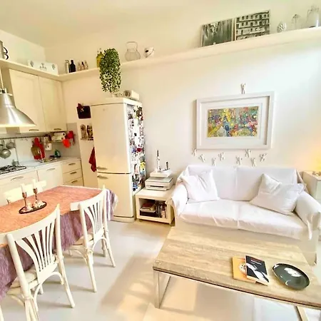 Garden View, Free Parking And Checkout In The Afternoon 公寓 米兰